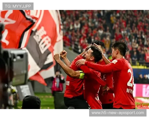 成都蓉城反击跑位十分清晰，机会接连出现